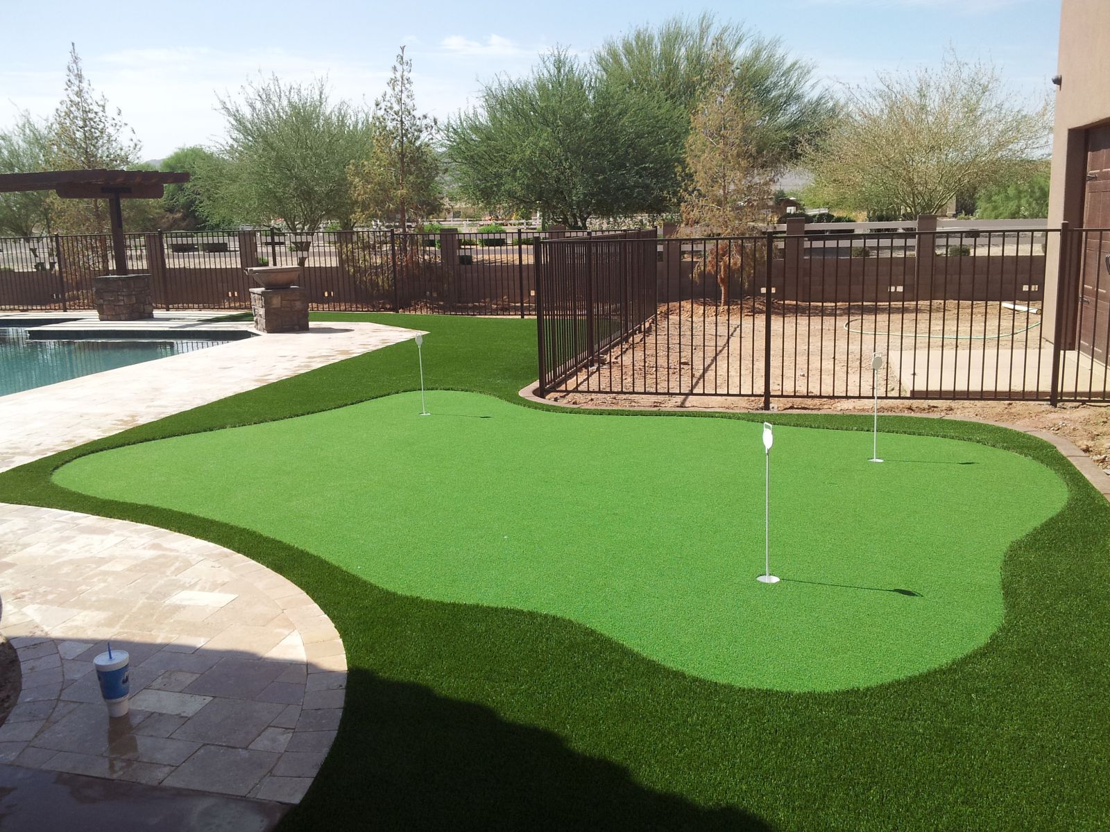 Care For A Backyard Putting Green. Gilbert Artificial Turf